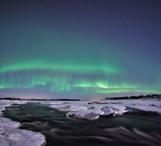 Schwedischer Winterurlaub mit Nordlichtjagd